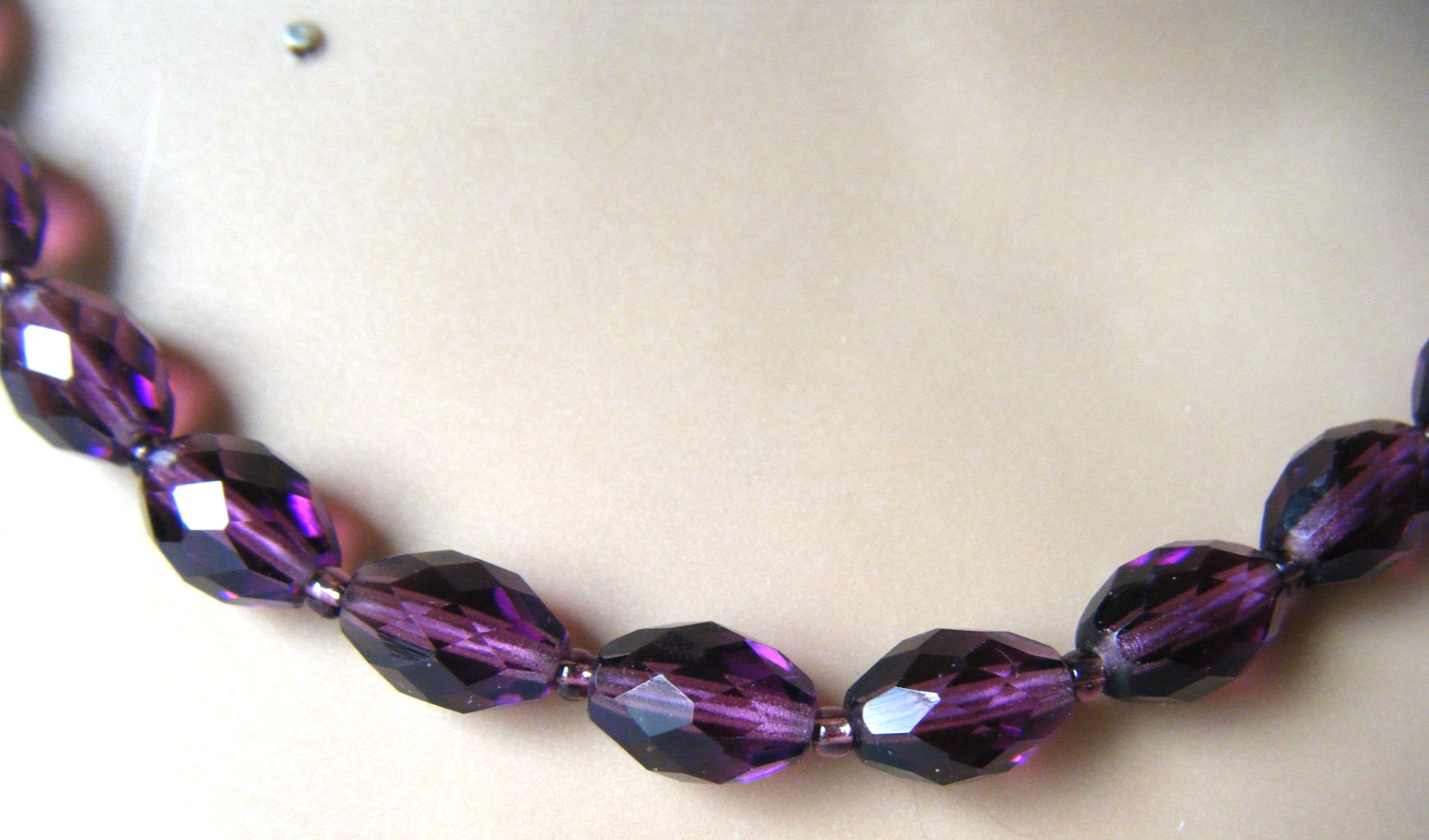 Vintage Necklace Purple Faceted Glass Beads 22″ length