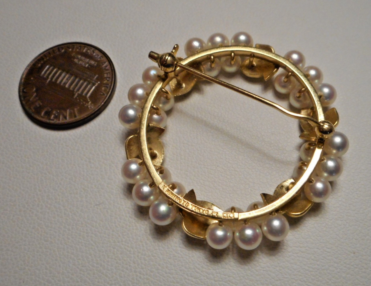 Early Signed K Mikimoto Tokyo 14K Gold Cultured Pearl Leafy Circle Brooch 10.4g
