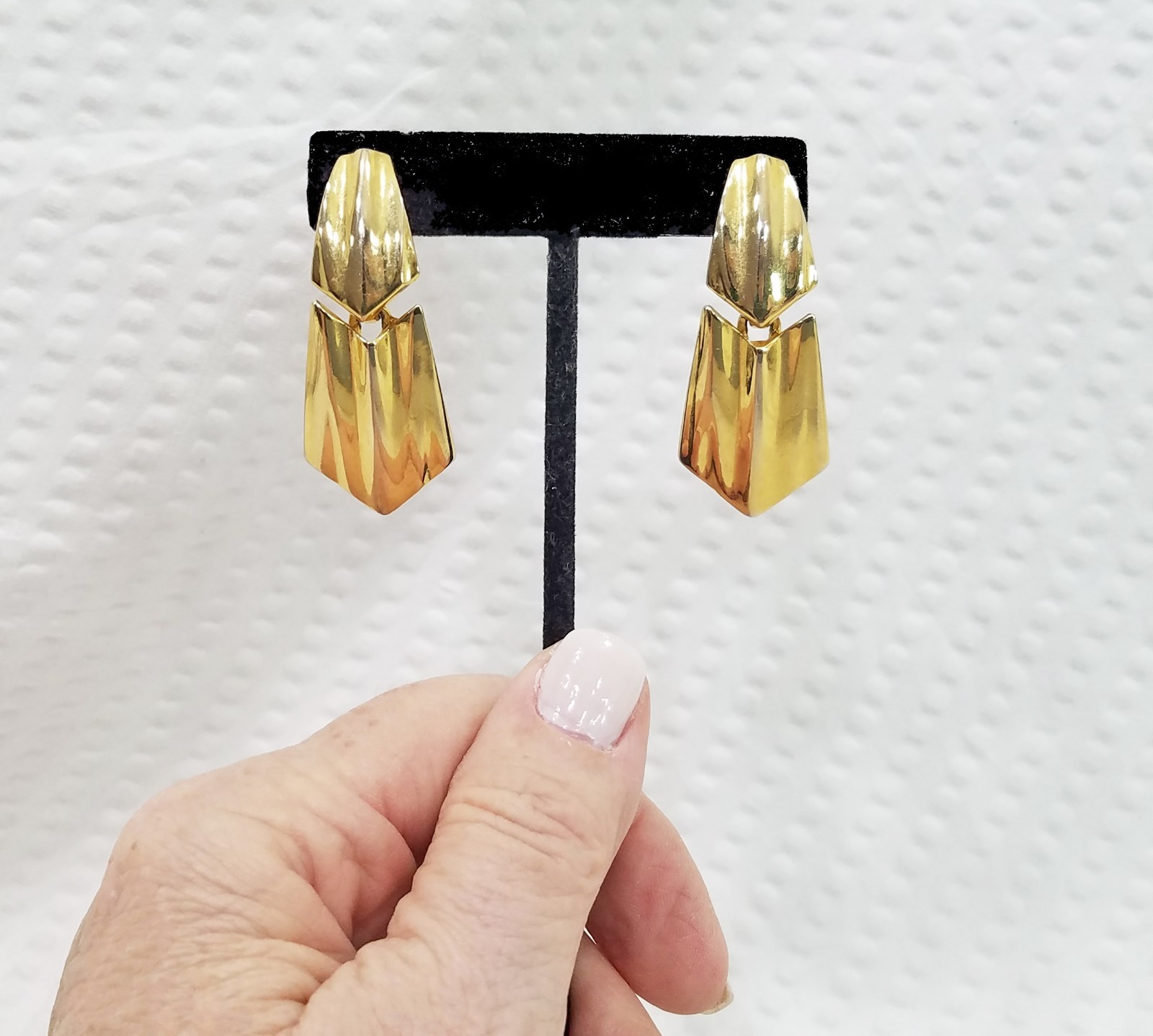 Vintage Polished & Fluted Gold Tone Chevron Dangle Adjustable Clip On Earrings