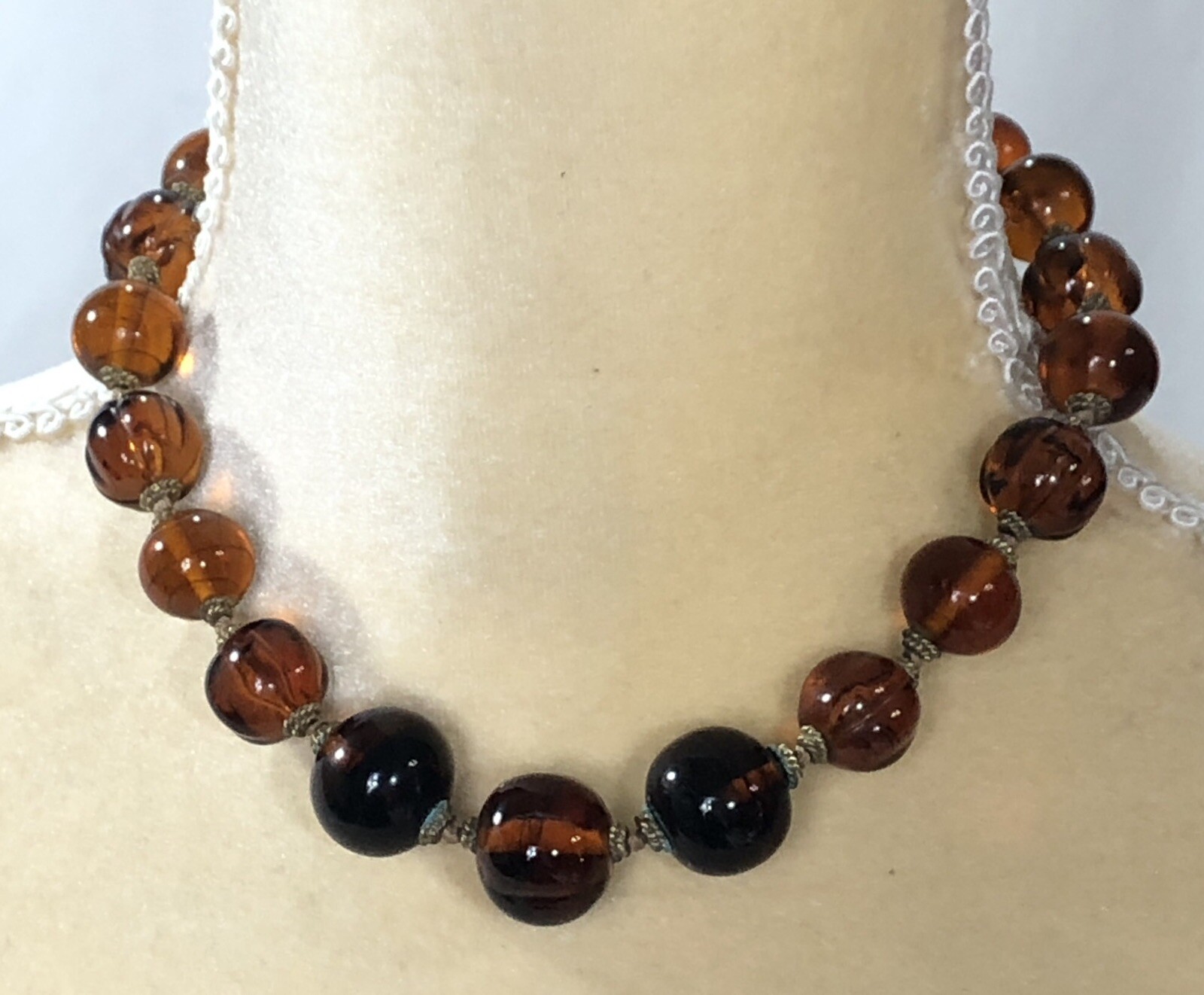Liz Claiborne Necklace Choker Beaded Faux Amber 15 in to 17 in Length – Vintage