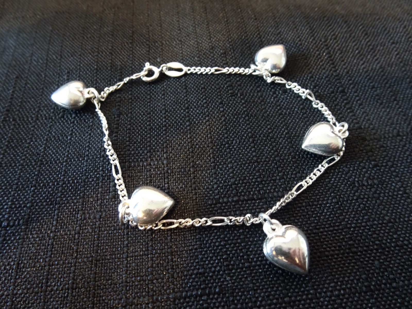 #632–VINTAGE STERLING SILVER PUFF HEART BRACELET-925–ITALY