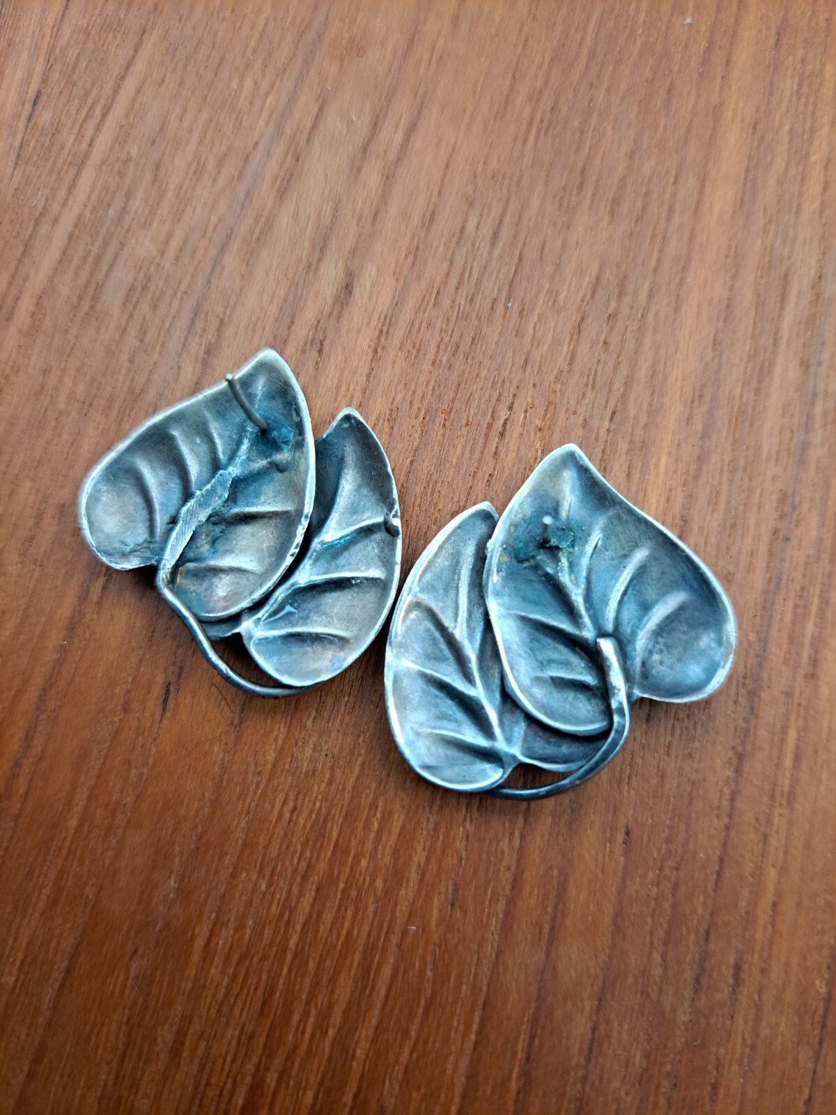 Beautiful Vtg rectangular Sterling Slver 925 spiral leave pierce earrings