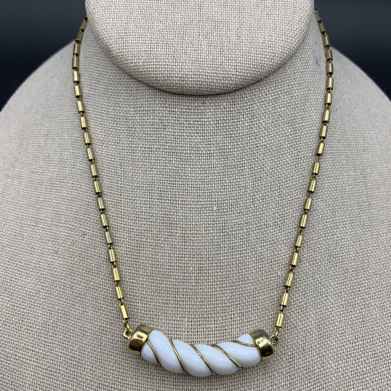 Monet Pendant Necklace Wave Wire Wrapped White Bar Link Gold Tone Vintage