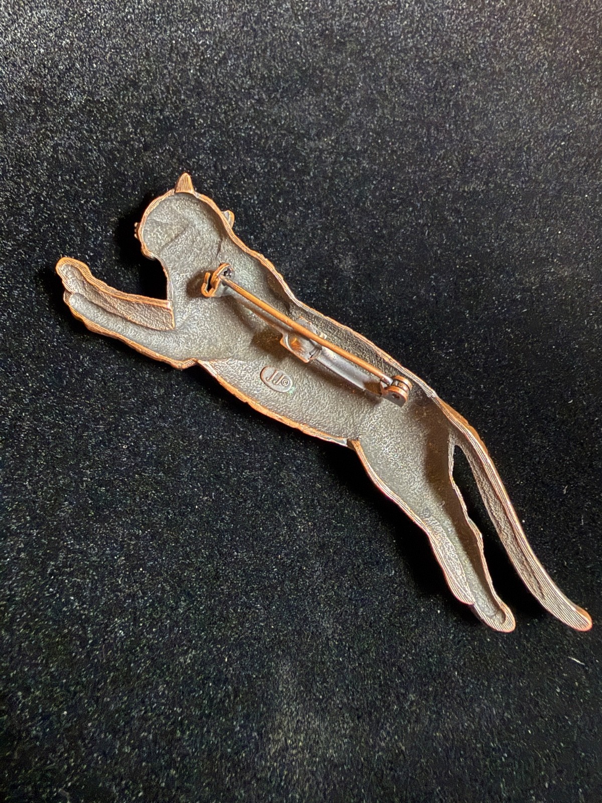 Vintage Bengal tiger brooch pin detailed bronze tone substantial signed