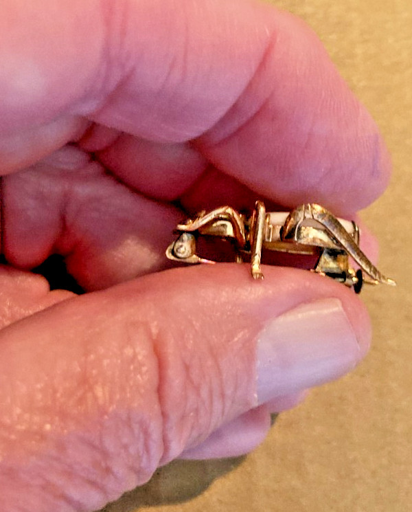 14k Insect Bug Vintage Pin 14k Gold Opal Jade Signed BIN