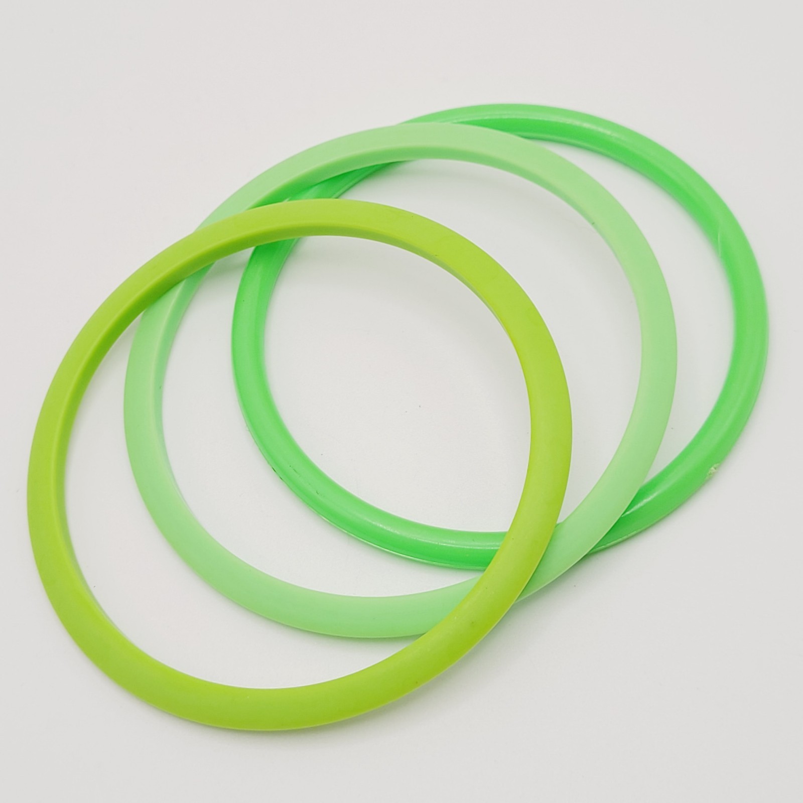 Green Lime Shades Bangle Delightful Set of 3 Retro Style Vintage 1980s Bracelet