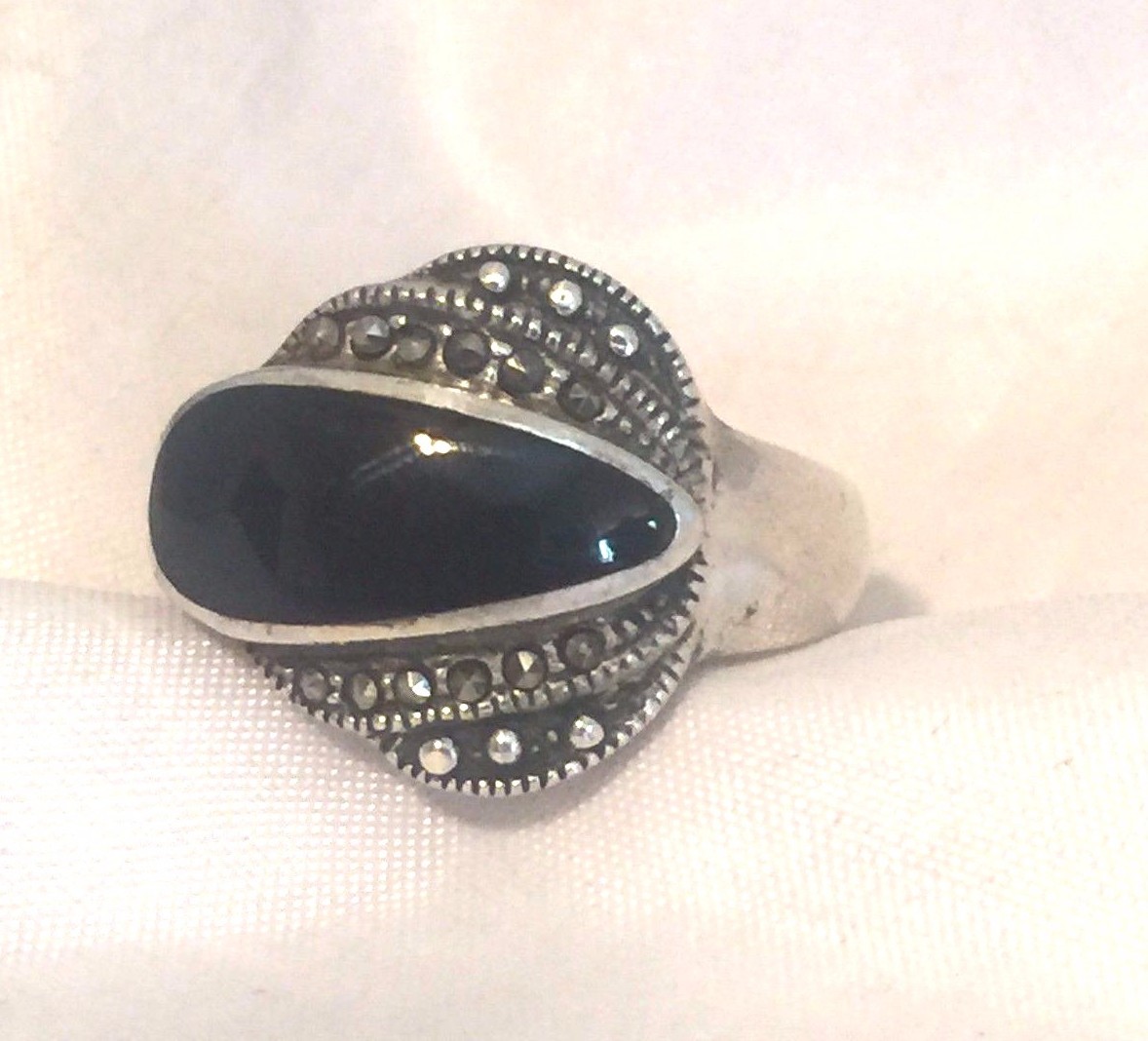 Vintage Sterling Silver Ring Onyx & Marcasite Size 7 5.7g
