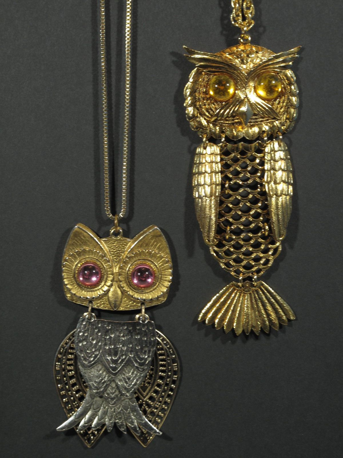 Lot of 2 VTG Owl Necklace Gold~Silver Tone~Pink~Amber Eyes~24″-30″ Chain-64-108g