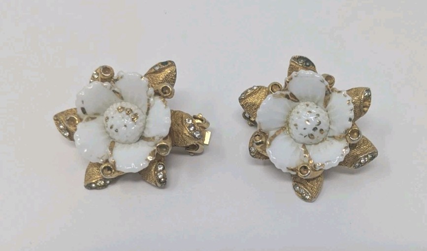 Vintage Lot Clip Screwback Earrings 22 Pair Hobe Trifari Lisner Avon Unbranded