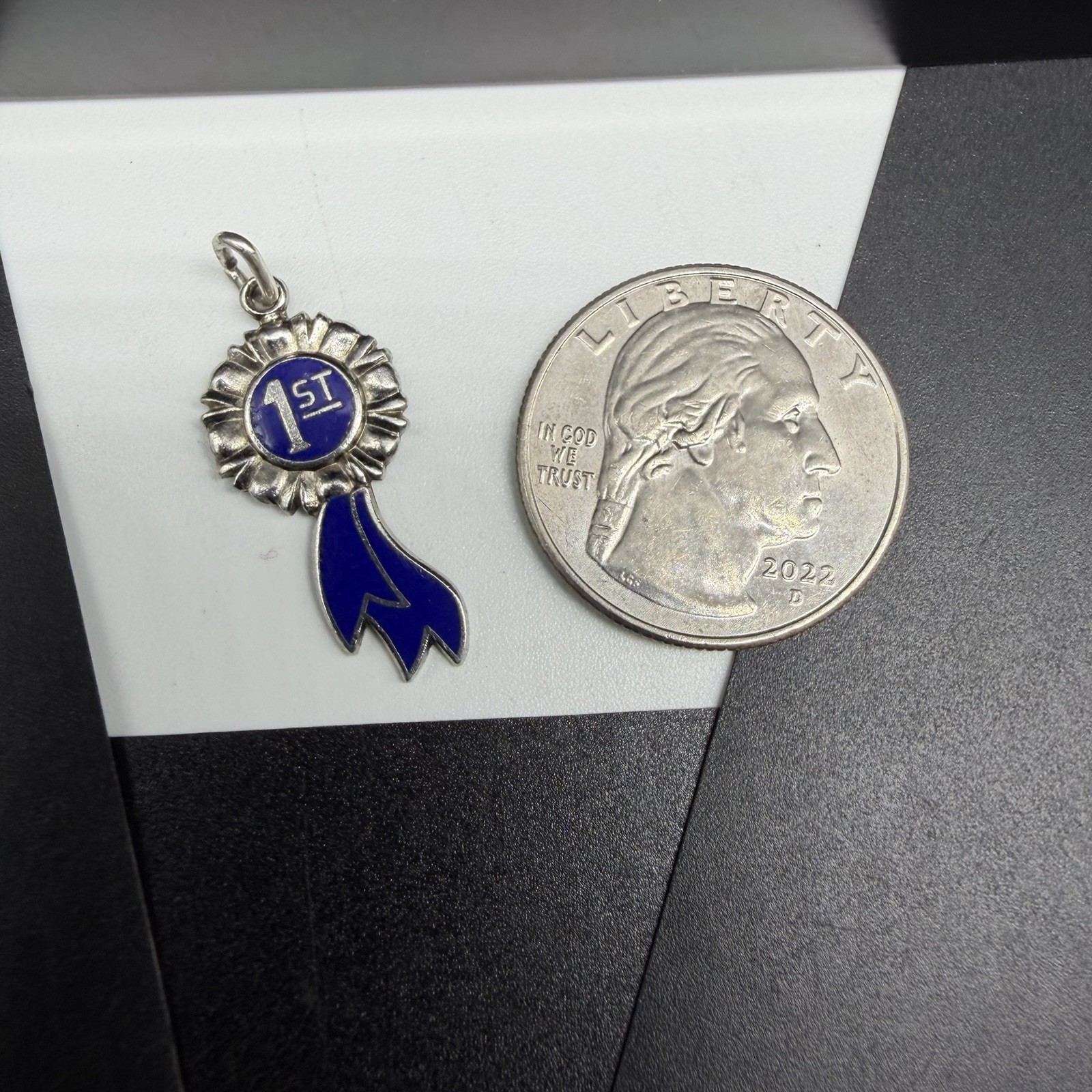 Vtg Wells Sterling Silver Enamel 1st Place Blue Ribbon Award 1.25″ Charm 2.1g