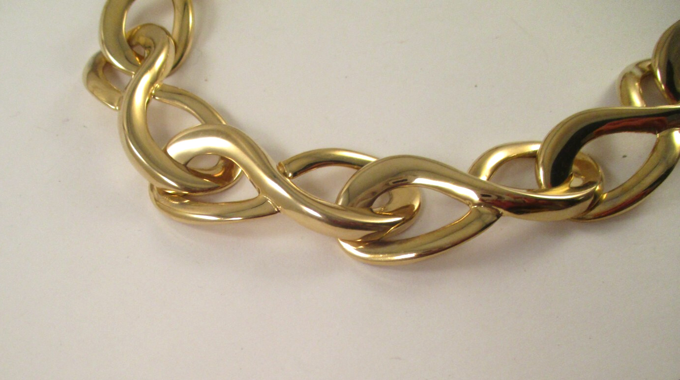 (4) Vintage GOLD TONE PLATED NECKLACES