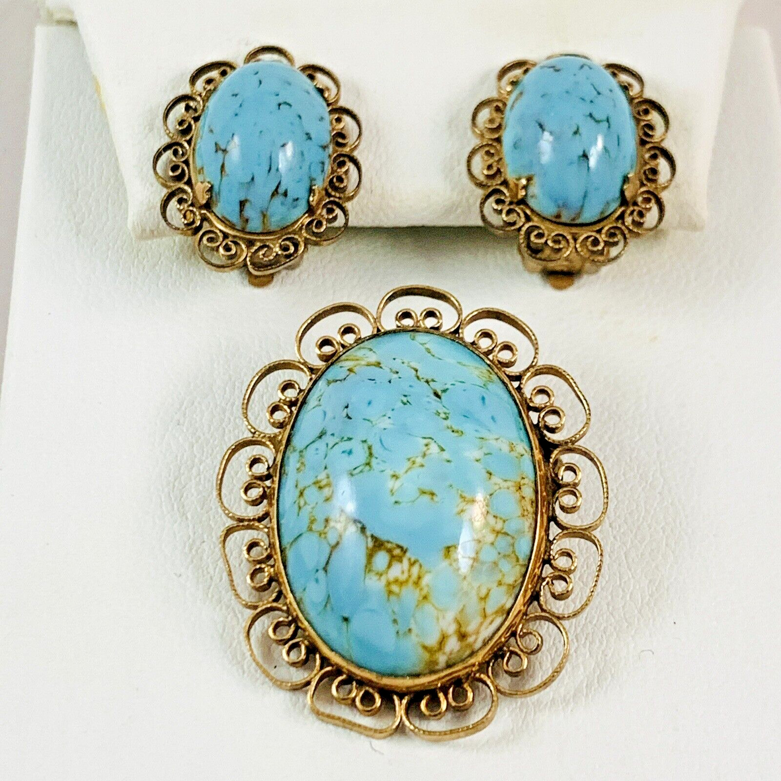 VTG Faux Turquoise Glass Signed AC 1/20th 12K GF Brooch & Clip on Earring Set