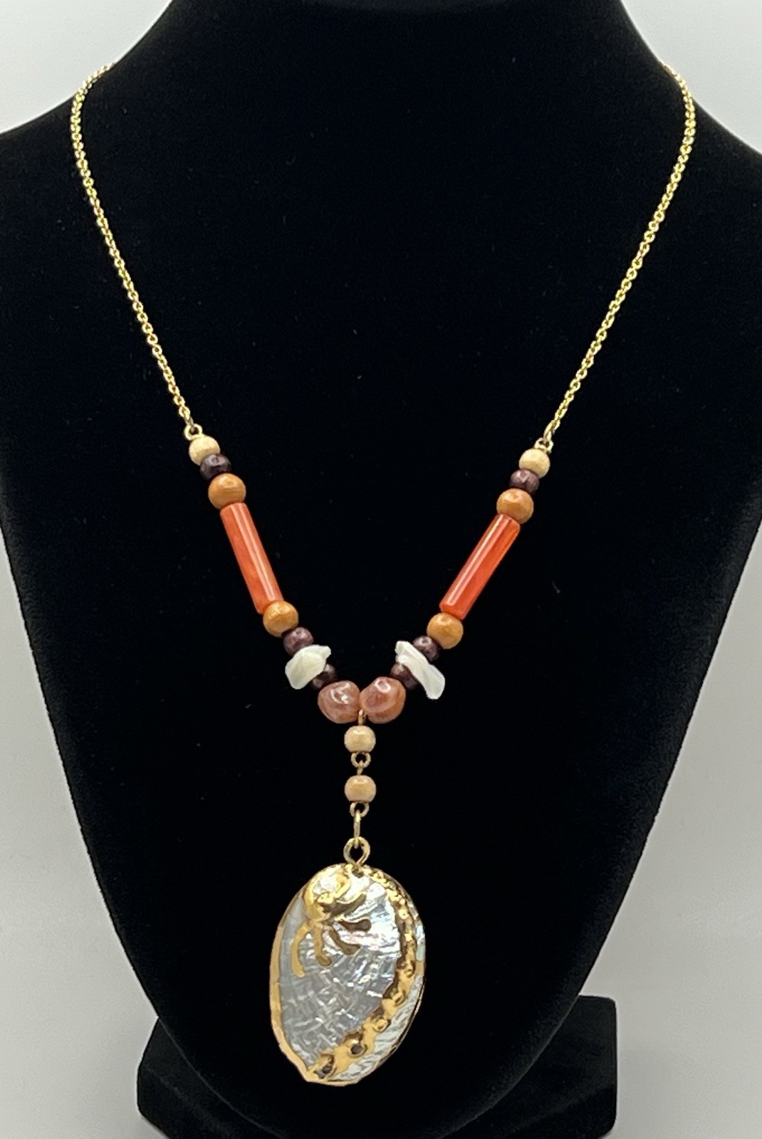 Unbranded Abalone Shell Pendant w/Gold Tone Gilt Natural Beads On Goldtone Chain