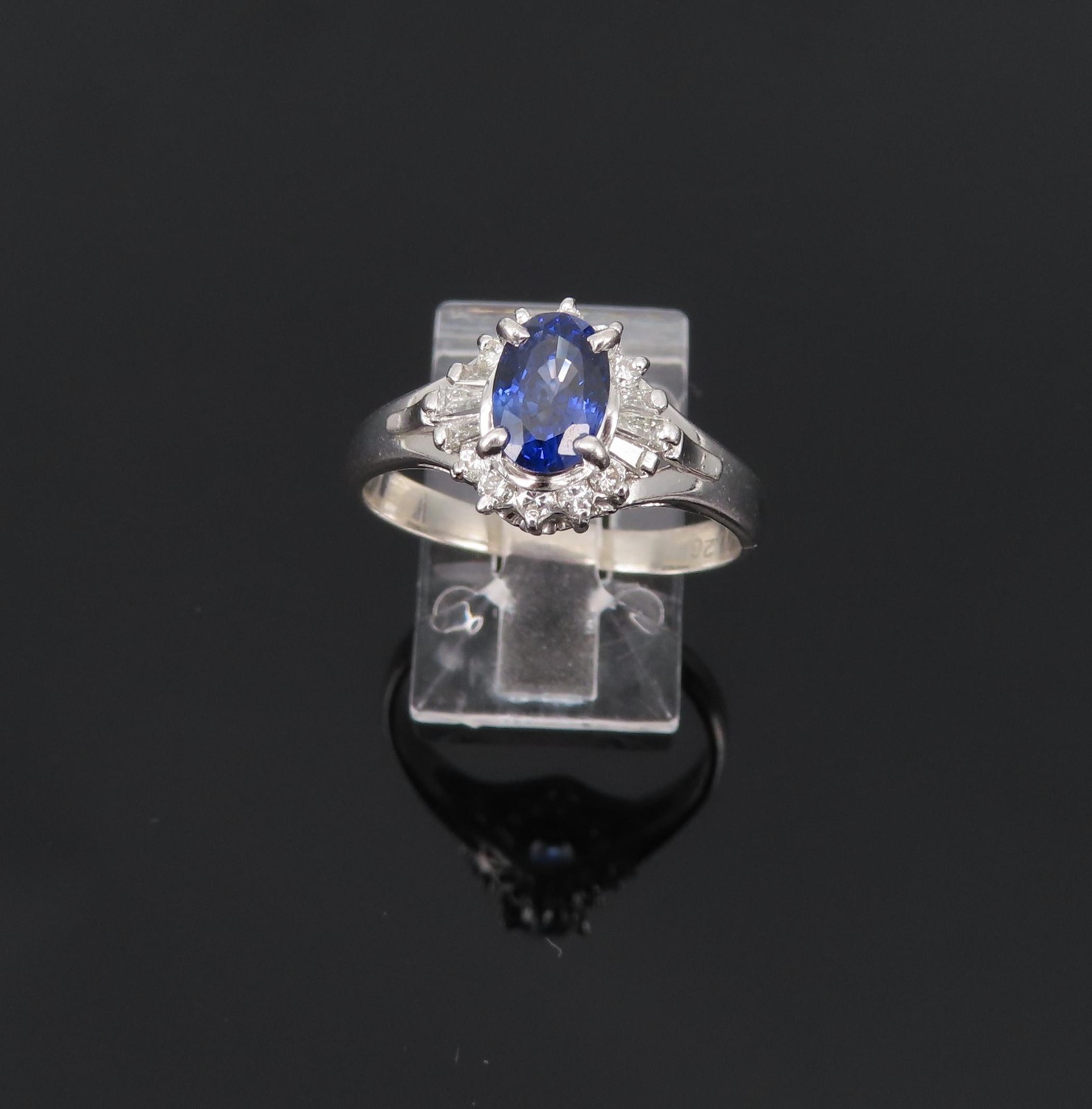 Vintage 0.96ct Blue Sapphire & 0.26ct Diamond Platinum Cocktail Ring Size 7