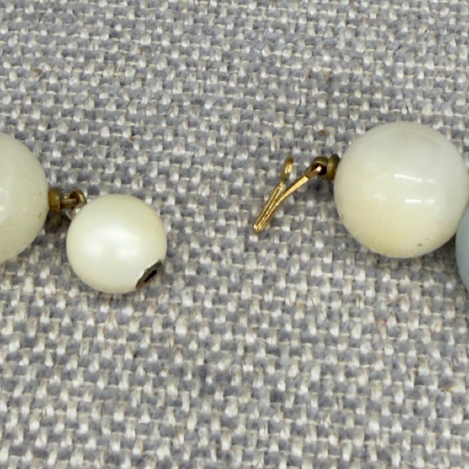 Vintage Acrylic Necklace Marbled Pastel Graduated Beads 28 Inches