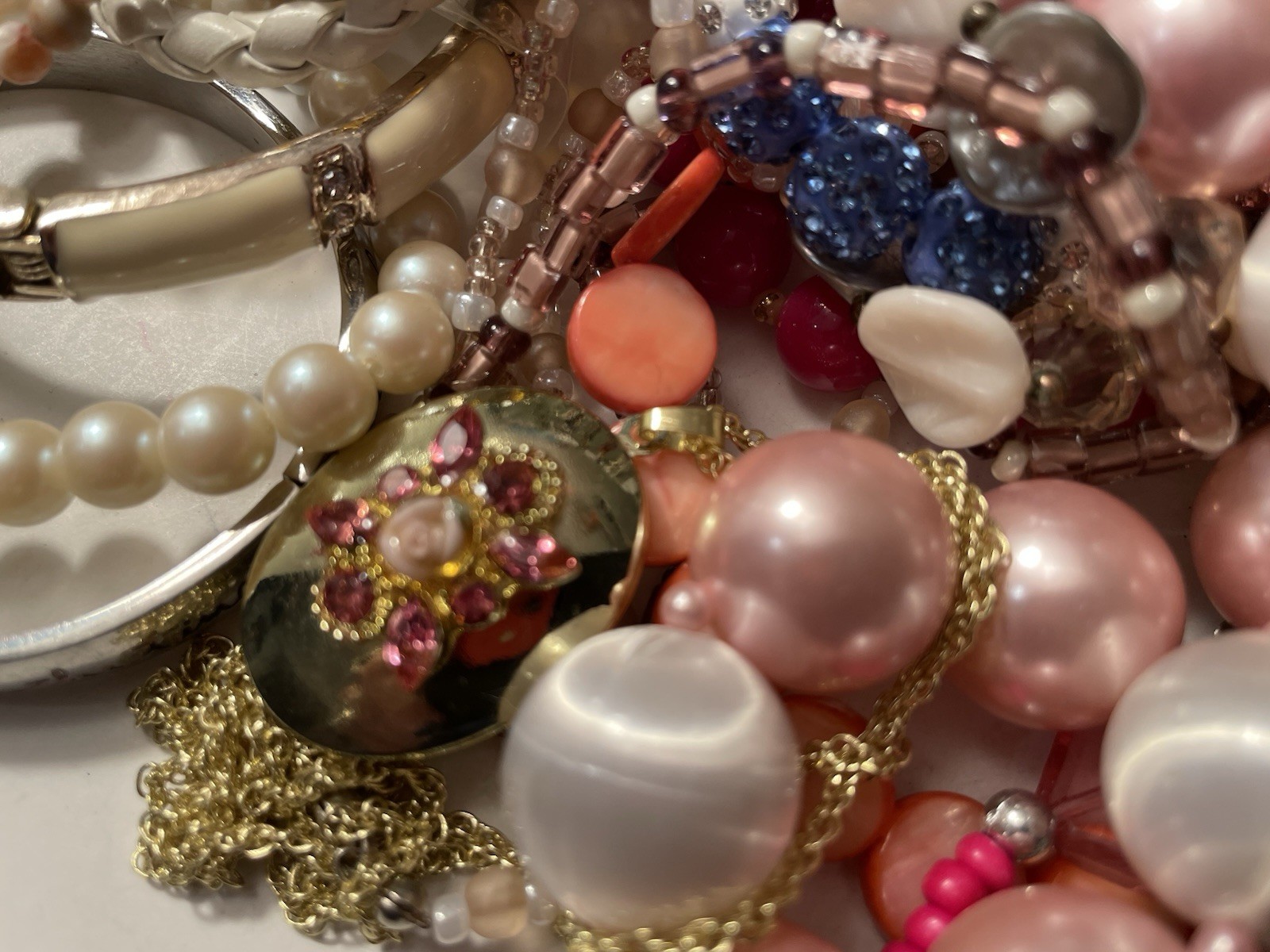 4Lb Mixed Mystery Jewelry Lot Vintage Mod Boho Beaded Necklaces Bracelets