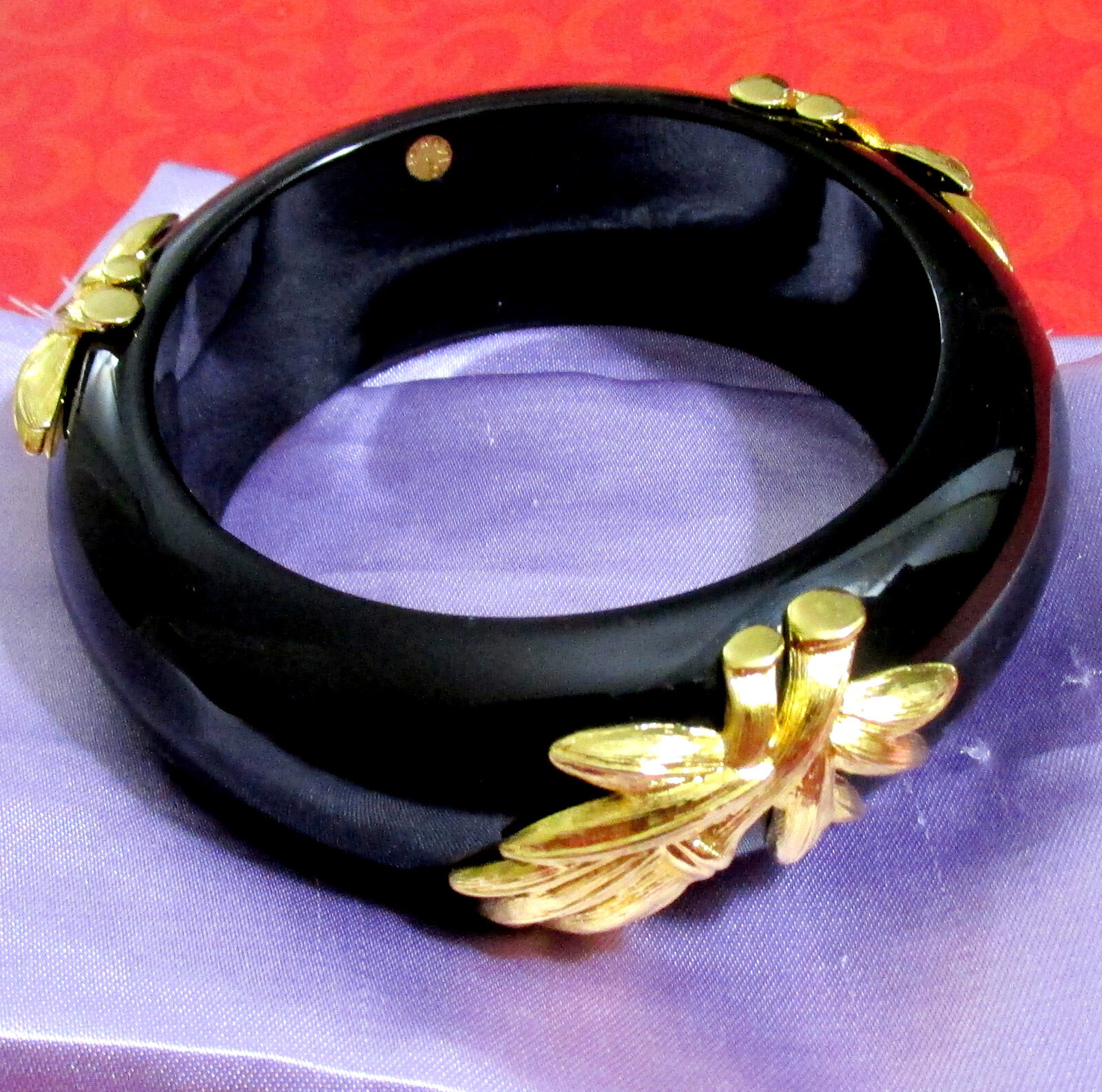 VTG RARE RUNWAY MONET BLACK LUCITE GILT BAMBOO LEAF SOLID WIDE BRACELET BANGLE