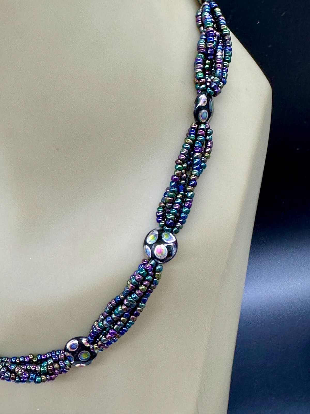 VINTAGE PEACOCK PURPLE SEED BEAD MULTI STRAND NECKLACE SILVER DOT ART GLASS