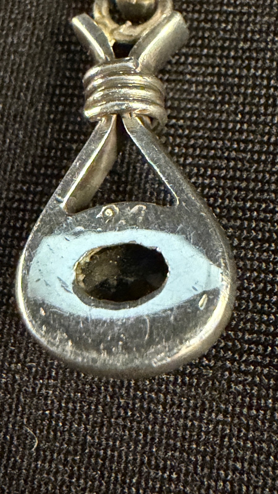 Vintage Sterling Silver Pendant Set with a Beautiful Facetted Aquamarine