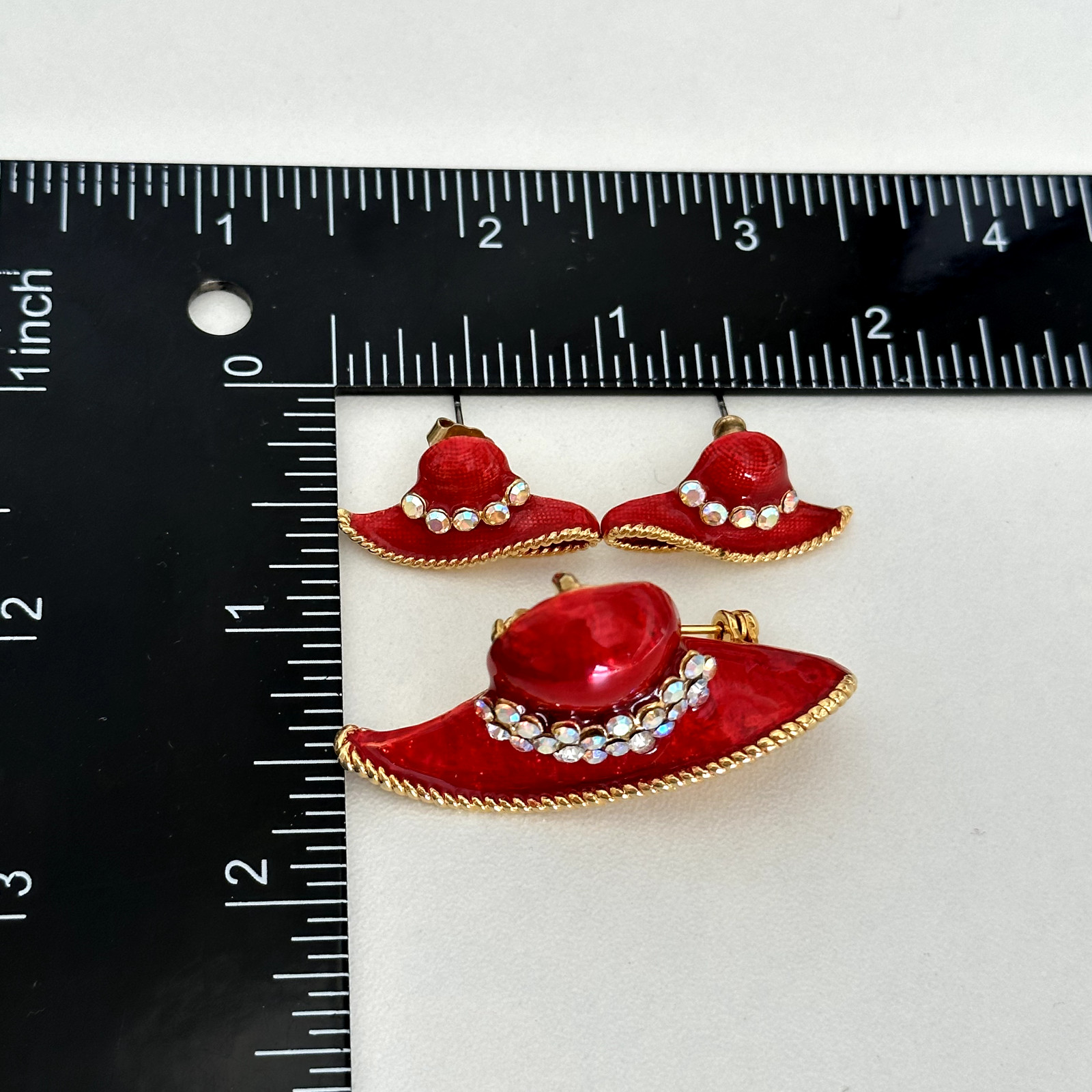 Vintage Red Enamel AB Rhinestone Gold Tone Hat Brooch Pin Earrings Set