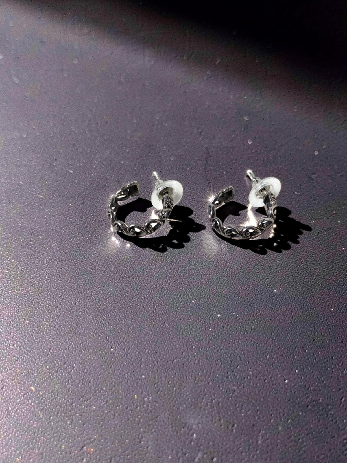 Vintage 1950’s Sterling Silver Scroll Pattern Push Back Hoop Earrings