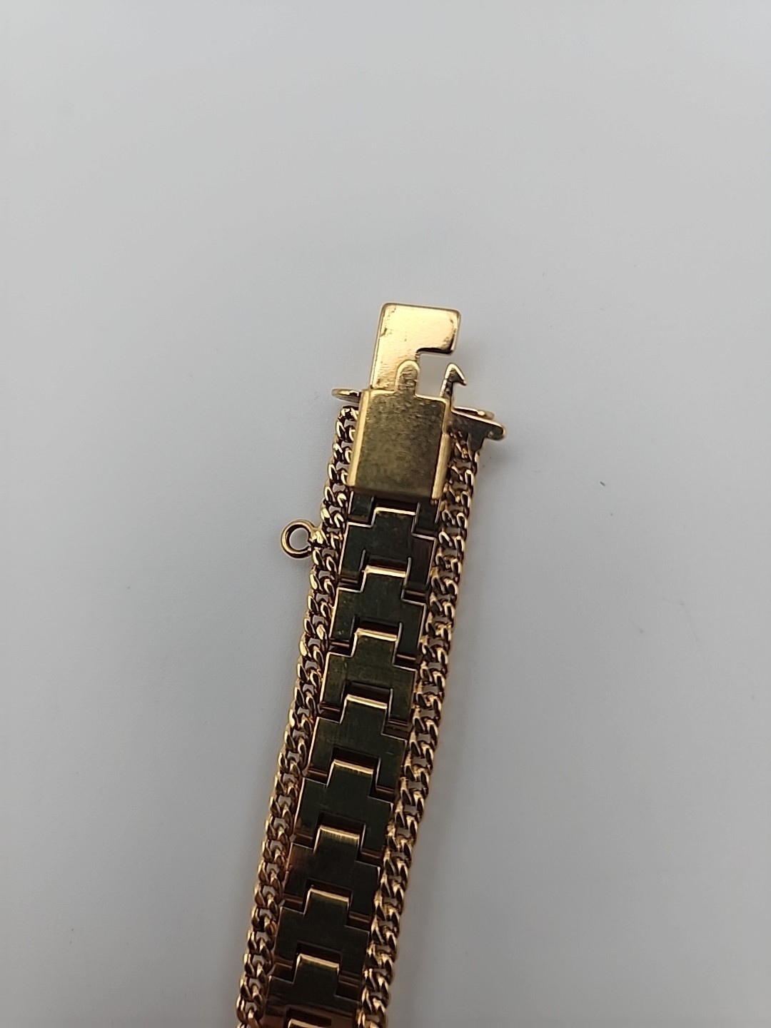 Vintage Brushed Gold Tone Articulated Link 7.25″ Bracelet With Safety Chain Gift