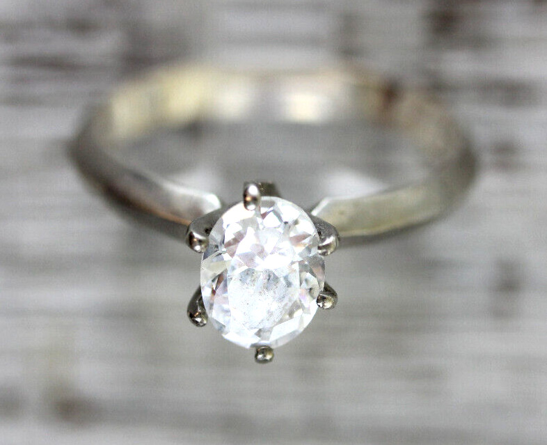 VINTAGE OVAL CUBIC ZIRCONIA STERLING SILVER 925 RIGHT HAND RING SZ 7.75 PRETTY