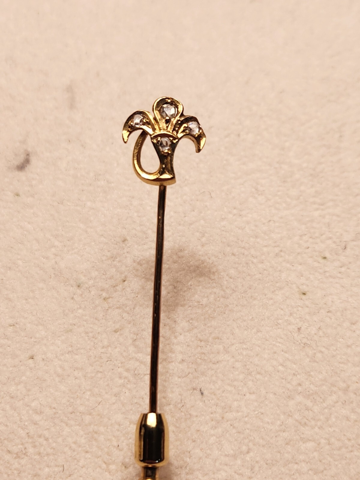 18k yellow gold FLEU-DE-LIS antique VICTORIAN stick pin ROSE CUT rock Crystal