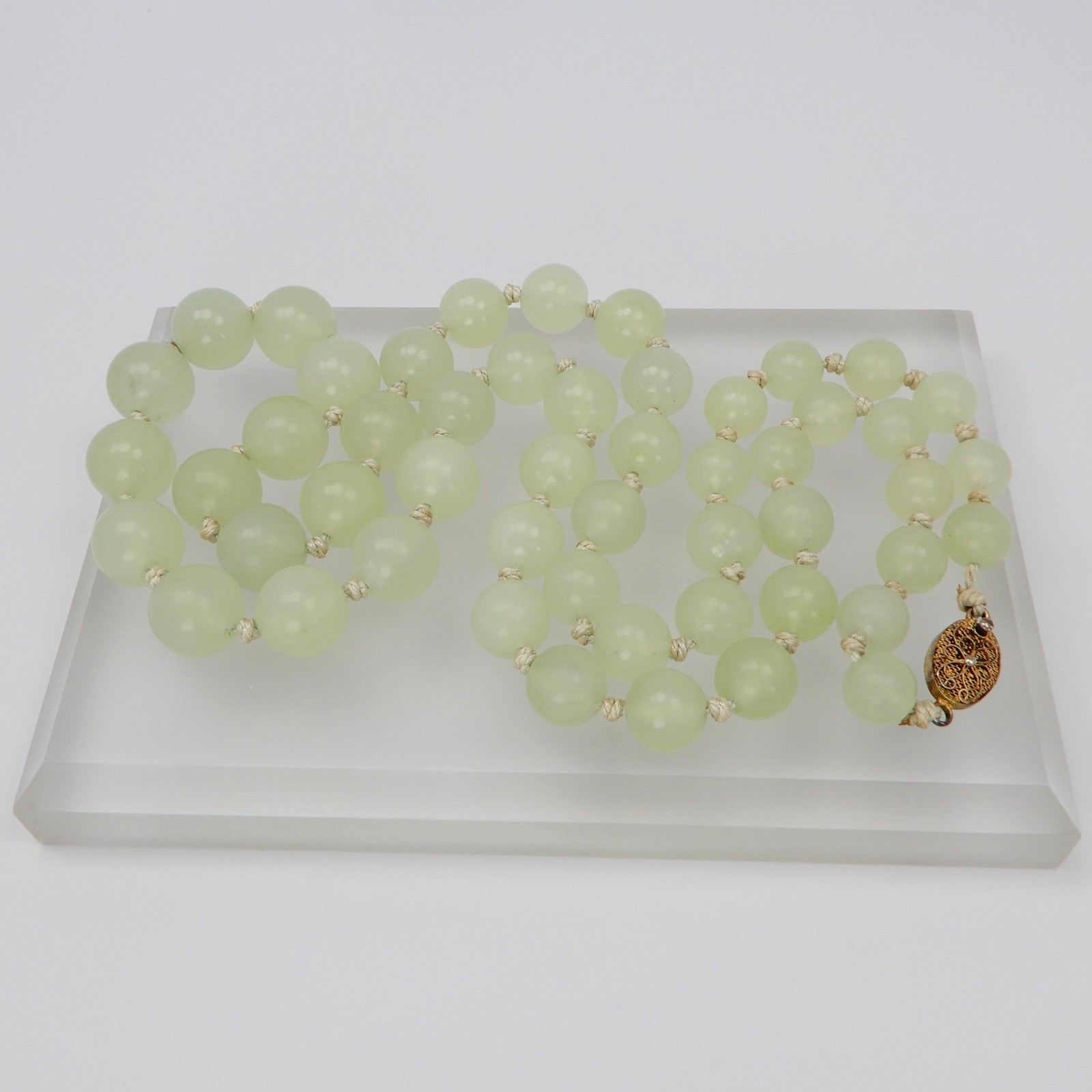 Jadeite Jade Graduated Bead Necklace .925 Silver Filigree Clasp 30″