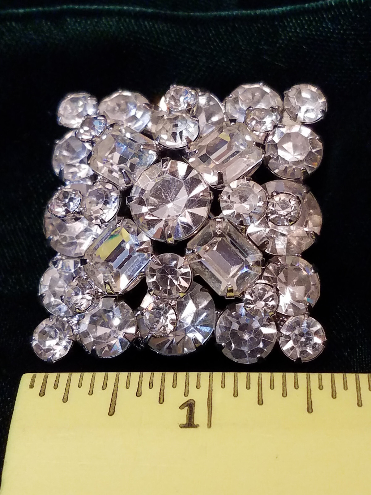 1950’s Clear Rhinestone Cluster Square / Diamond Shaped Brooch About 1-1/2 in Sq