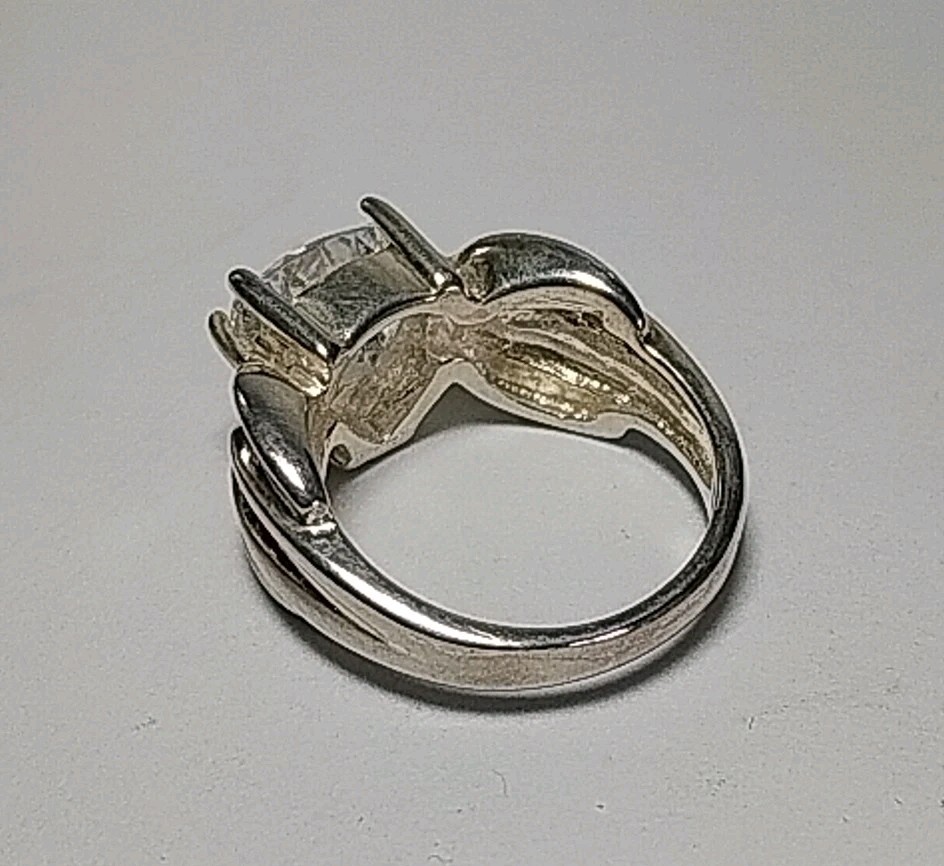 UTC High Sparkle Trillion Cubic Zirconia Sterling Silver 925 Ring Size 5 DO CZ