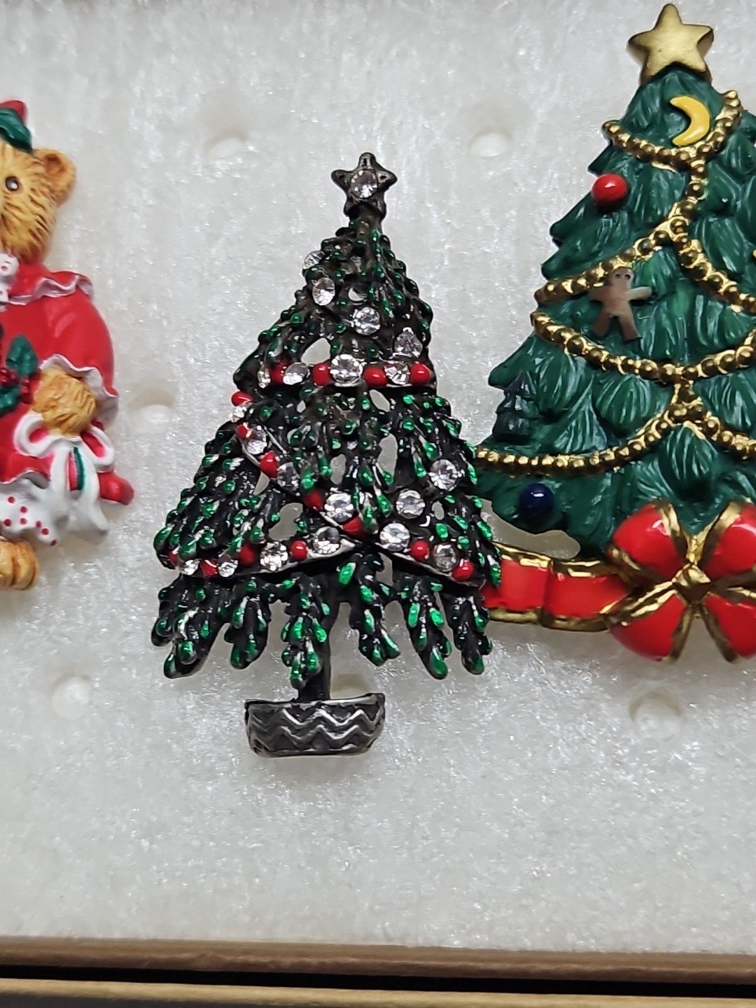 Christmas lot, Pierre Nicol Watch, Broach Collection Reindeer,Trees,Snowman Bear