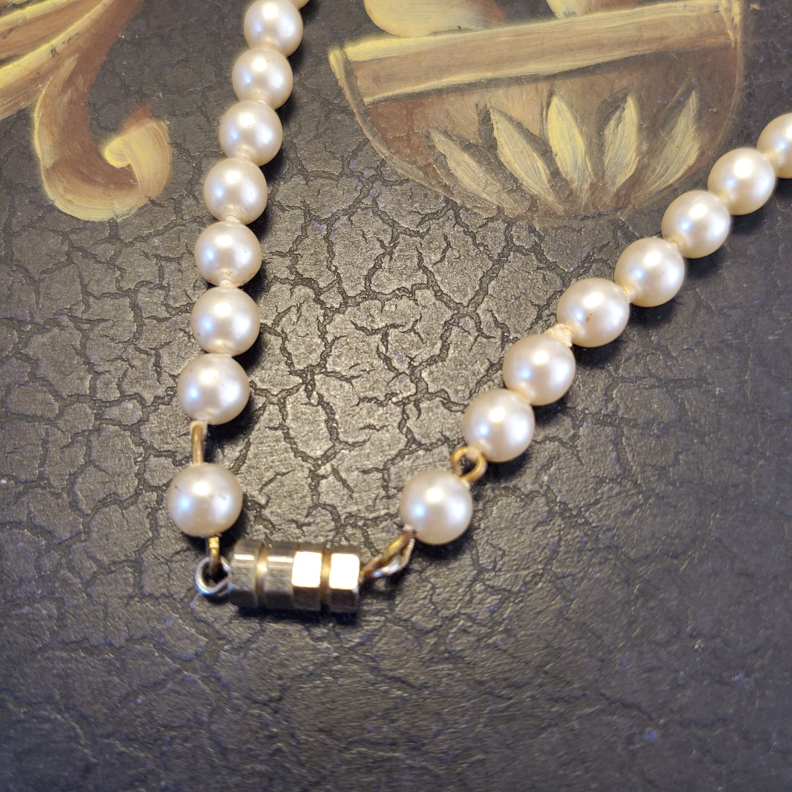 Vintage 15″ Faux Pearl Necklace Hand Knotted Hexagon Screw Clasp