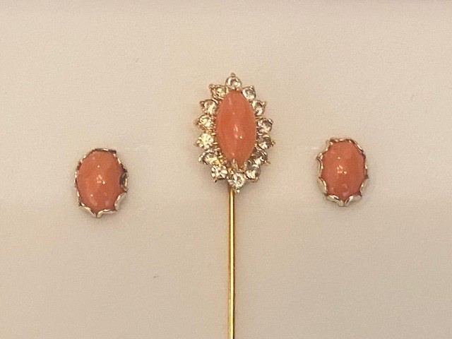 Vintage 1980s Set of Pink Coral & Dimond Pin and Stud Earrings – Gold Plated