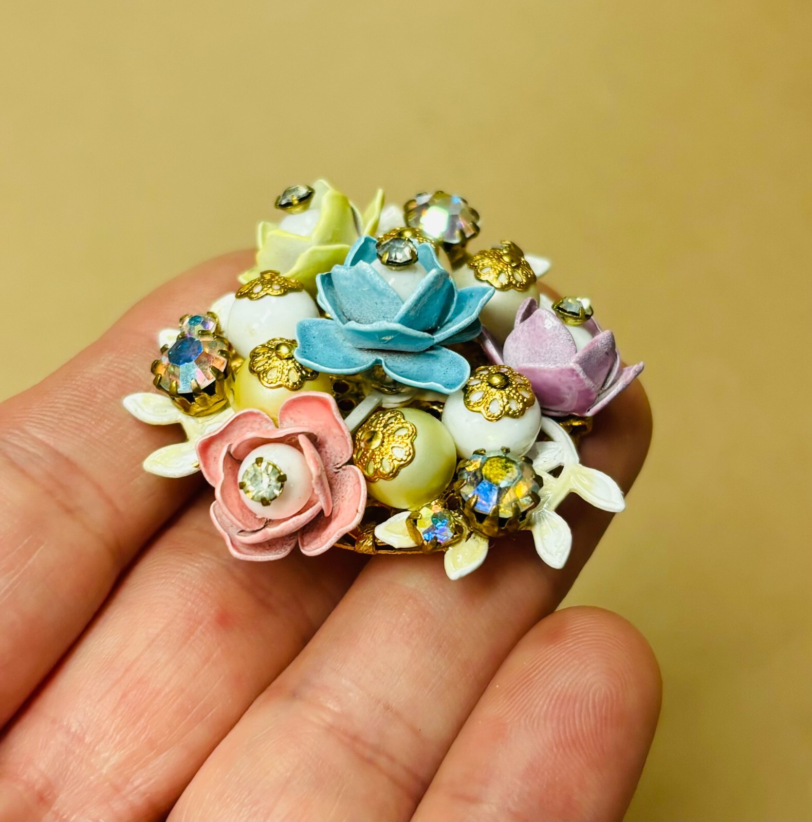 Vintage Weiss Multi Floral Bouquet Brooch-Enamel/Rhinestone/Gold Tone Metal