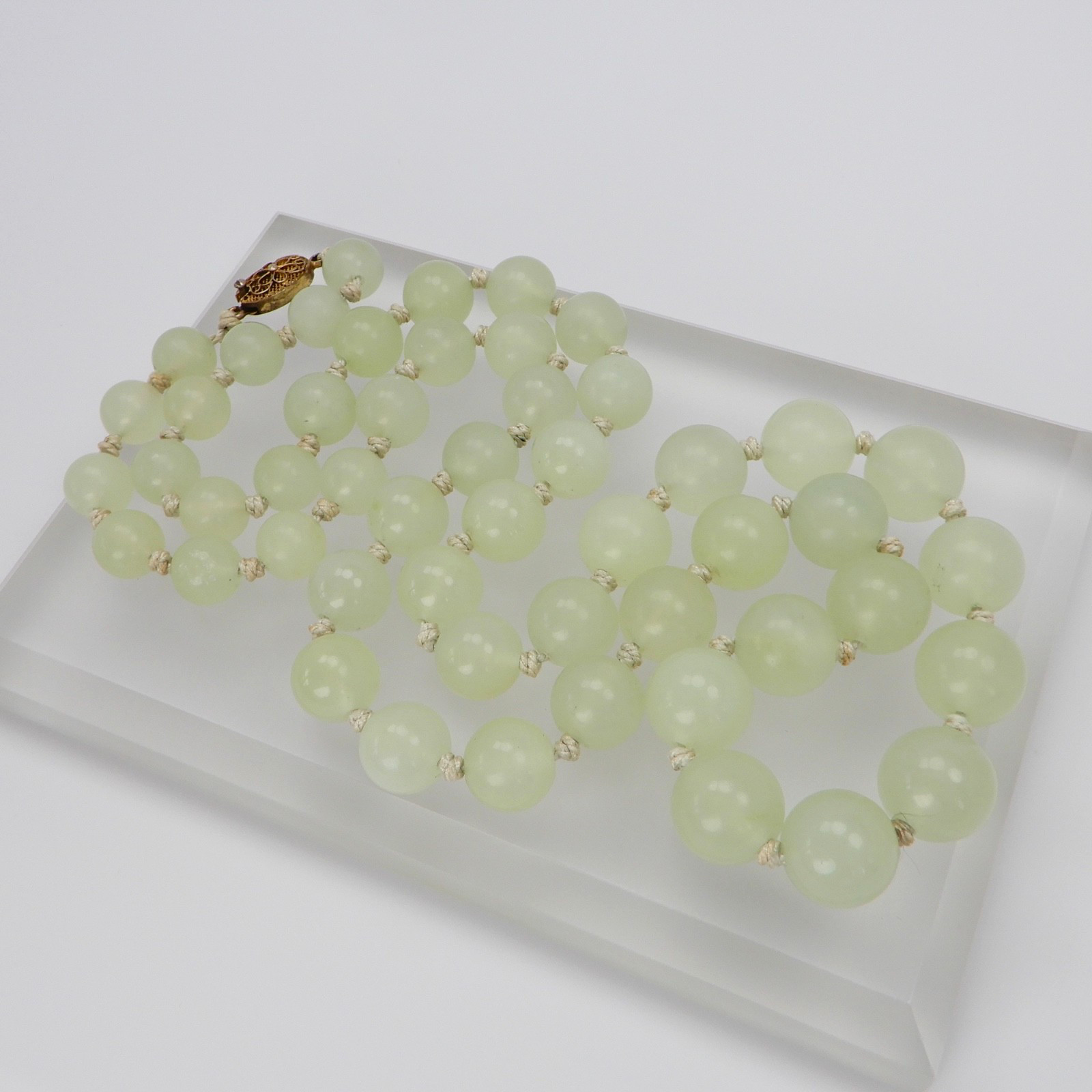 Jadeite Jade Graduated Bead Necklace .925 Silver Filigree Clasp 30″