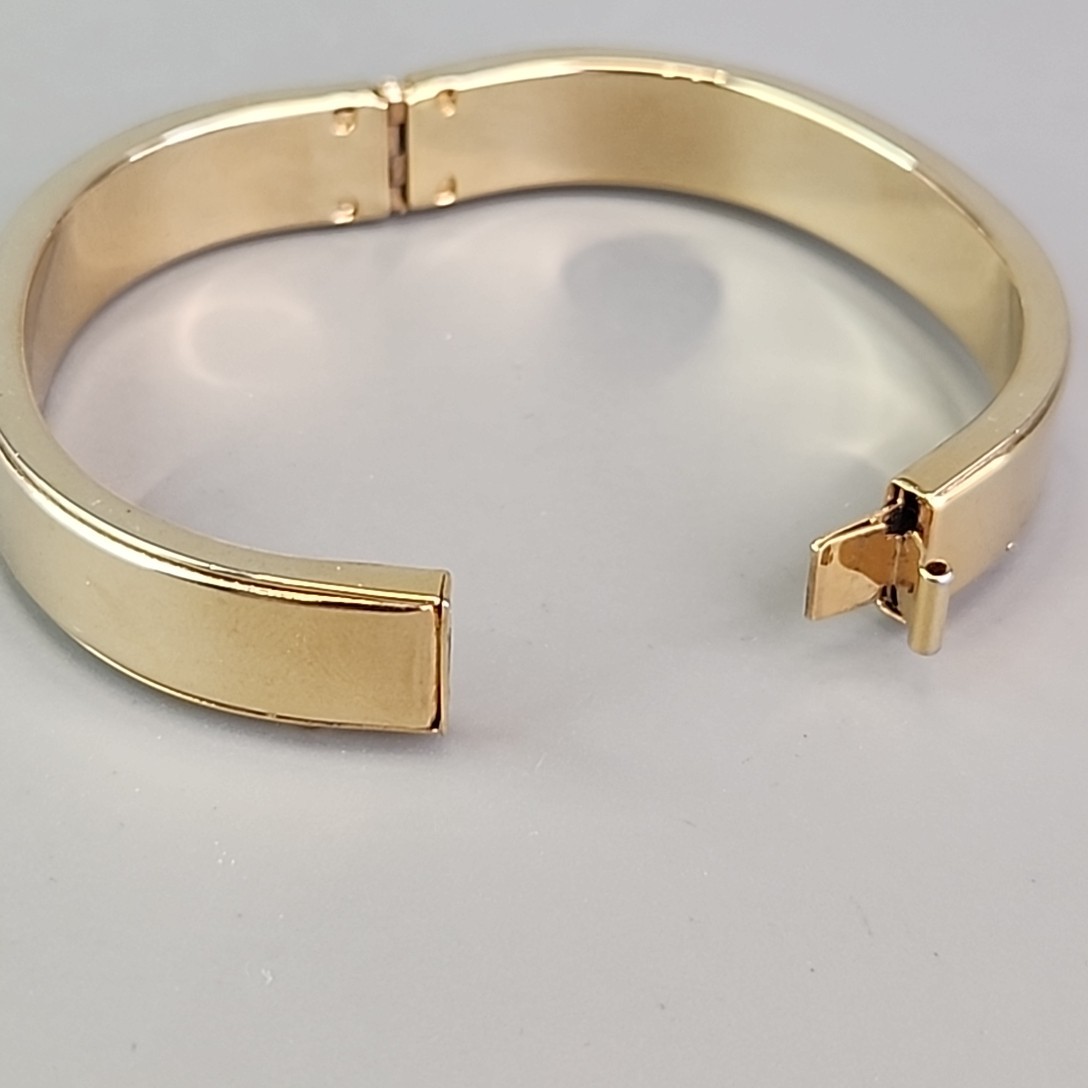 Vintage Bangle Bracelet Hinged 1cm Gold Tone Glossy Hollow 6.25″