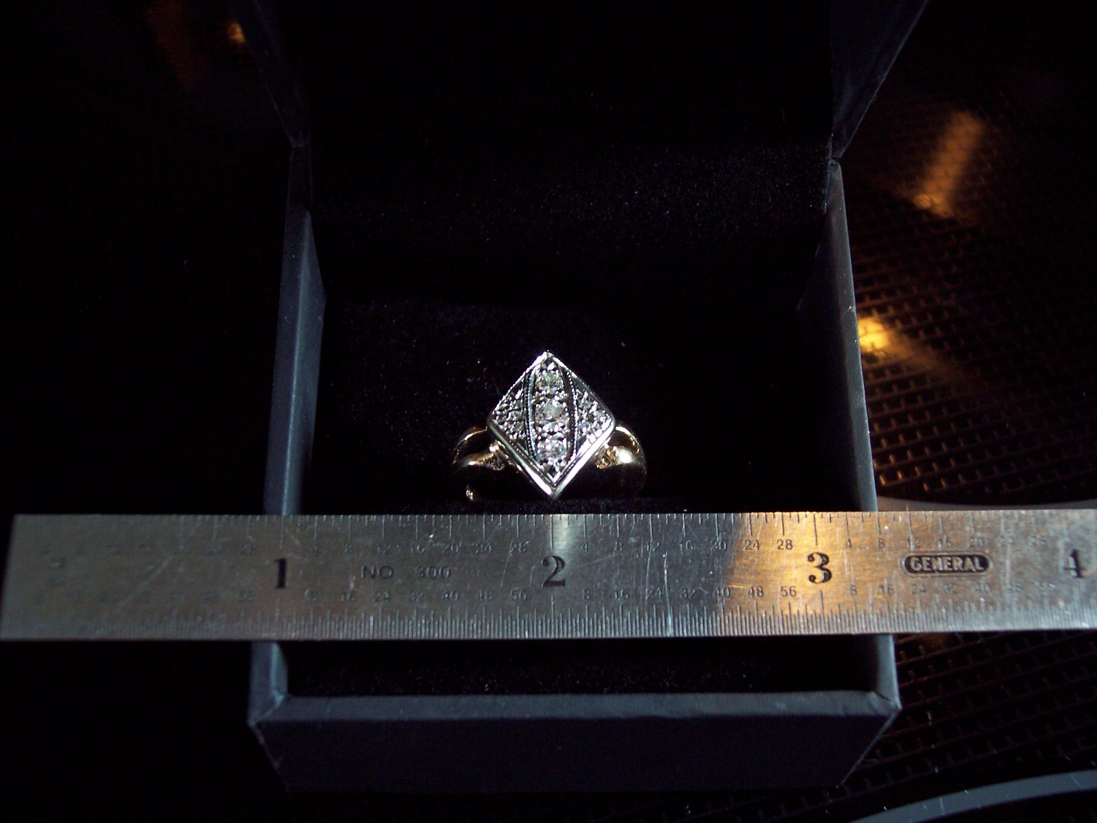 Art-Deco vintage ladies ring 9 total Diamonds .40 Carat total 5.5 grams weight