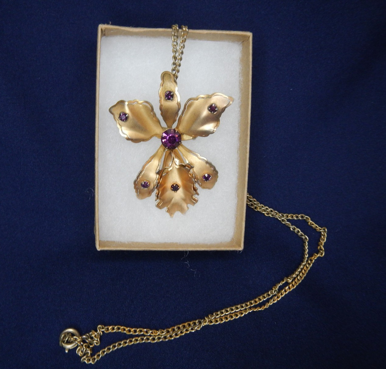 Bugbee and Niles Gold Tone and Purple Rhinestones Orchid Brooch Necklace