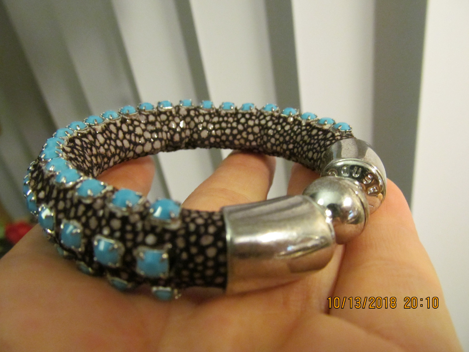 HENRI BENDEL Silver Prong set Faux Turquoise Rhinestone Magnet clasp Bracelet