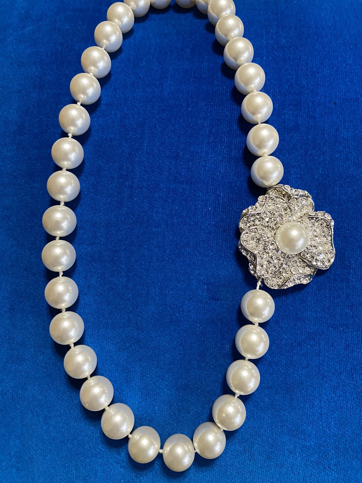 Vintage Signed KJL Large Pearl Necklace Choker With Rhinestone Flower Rose Clasp