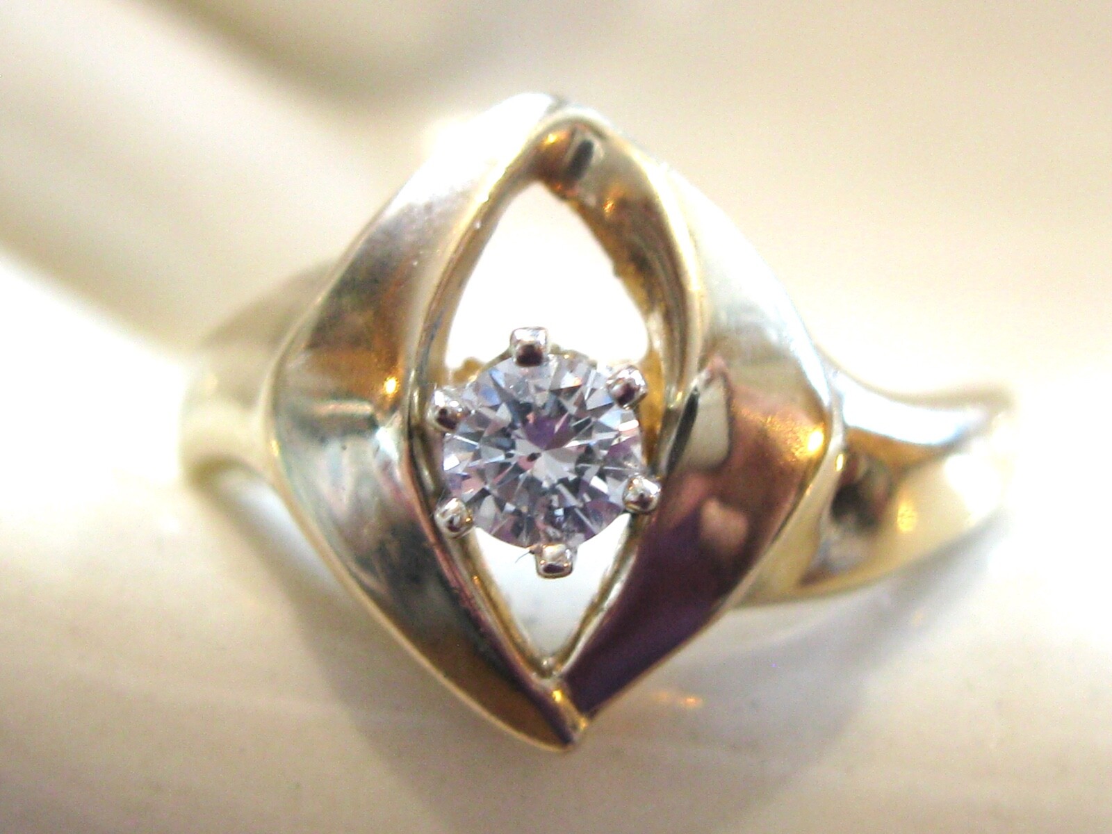 VINTAGE MOD RETRO DIAMOND ENGAGEMENT PROMISE EVERY DAY RING 14K YELLOW GOLD RING