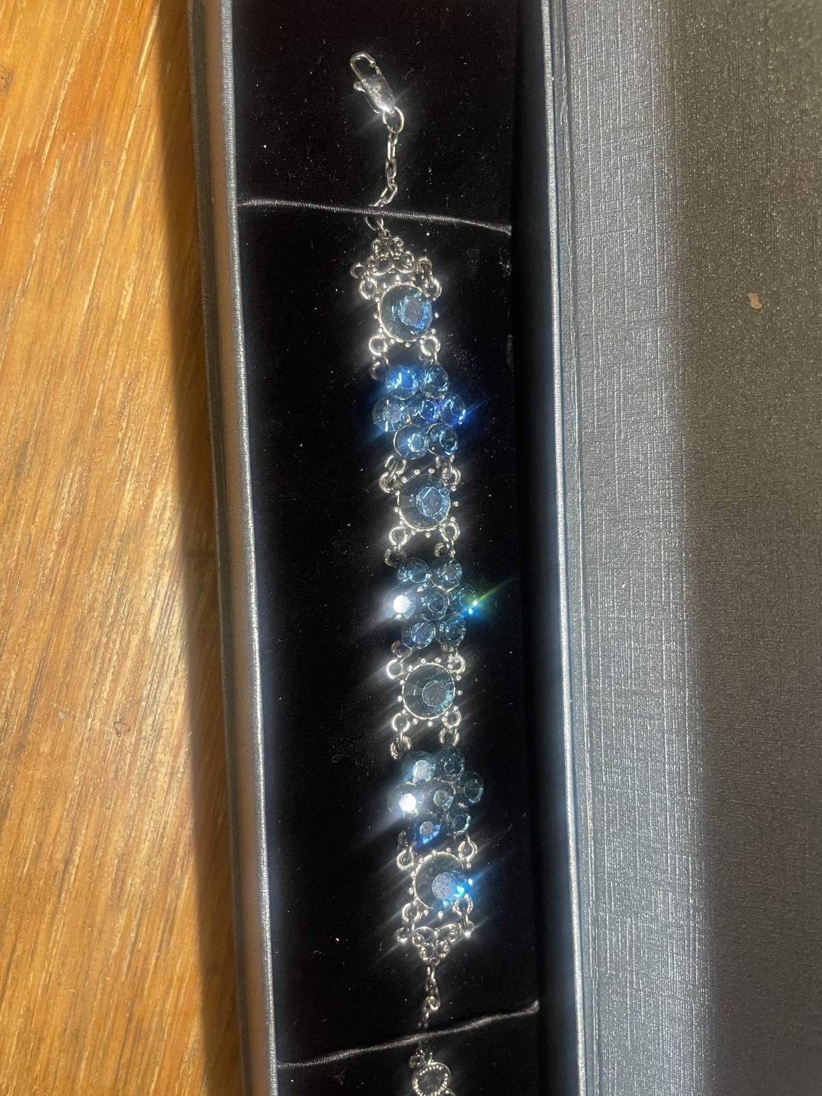 Vintage Austrian Crystal USA Montana Blue 1980’s Station Bracelet 7″