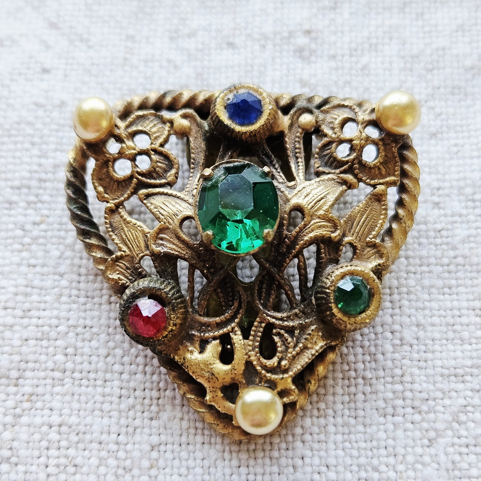 Vintage Gold Tone Multi Color Rhinestone Faux Pearls Flower Filigree Fur Clip