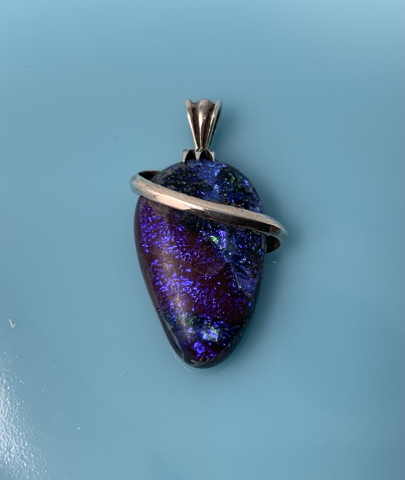 Sterling Silver Necklace Purple Blue Iridescent Dichroic Glass Pendant 5.1g