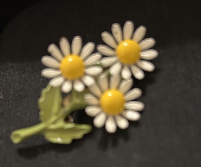 Vintage Yellow and White Daisy Cluster Floral Enamel Brooch, Retro 60s 70s Style