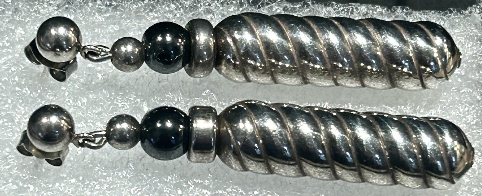 Vntg Native American Sterling Silver Twist Drop Earrings With Hematite Bead 8 Gr