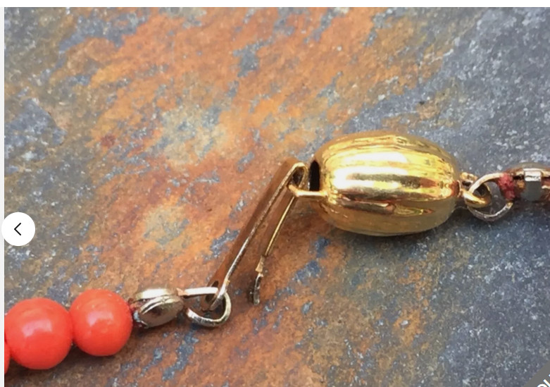 ANTIQUE GENUINE GRADUATED SALMON CORAL NECKLACE