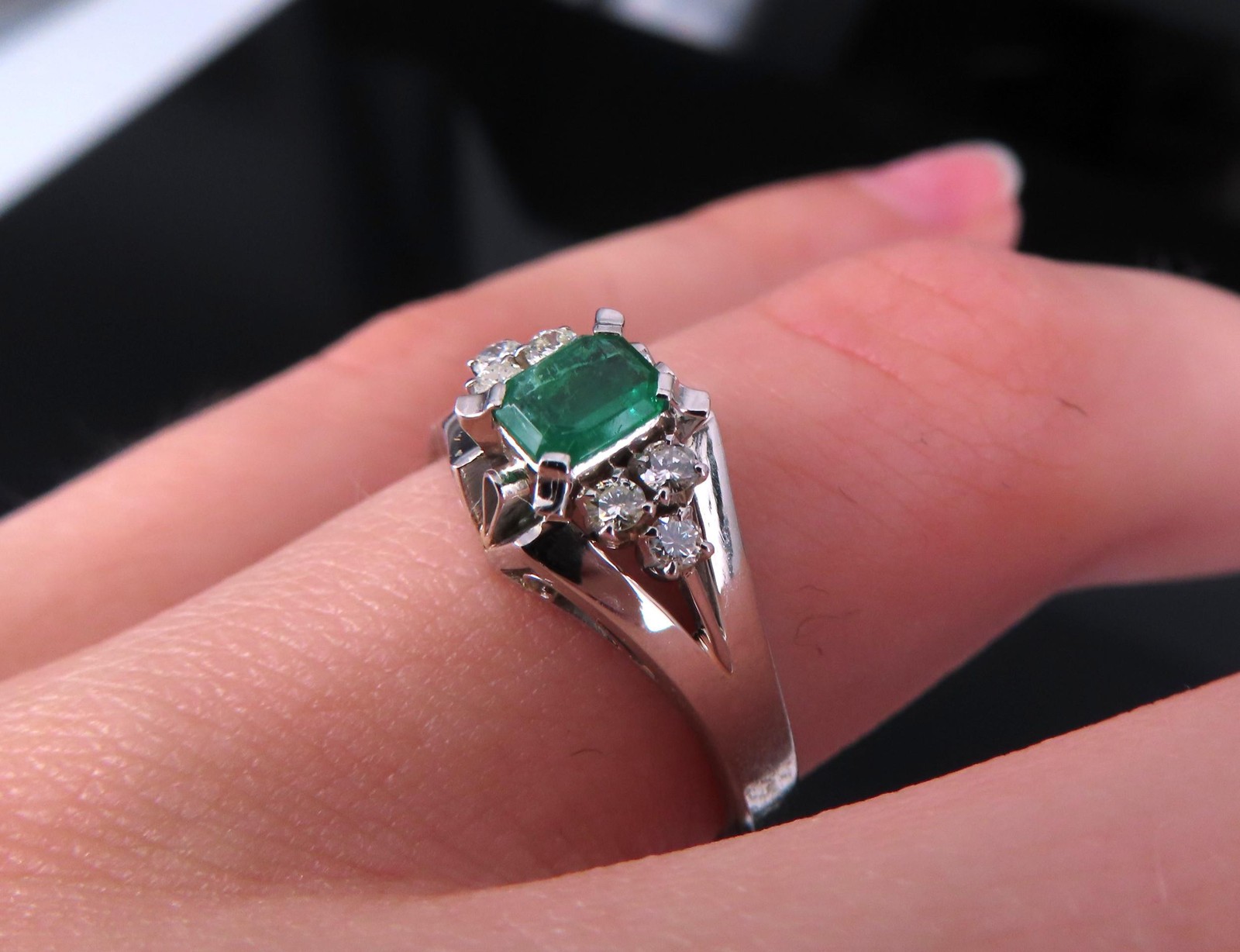 Vintage 0.26ct Colombian Emerald 0.06ct Diamond Platinum Ring Size 7