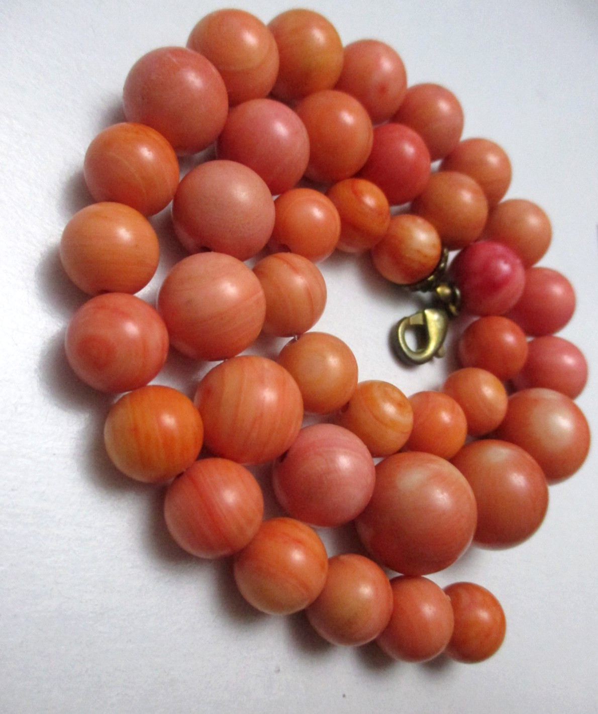 Vintage M0M0 Art Deco Authentic ☆ Undyed Untreated ☆ Necklace Coral ☆ Organic.